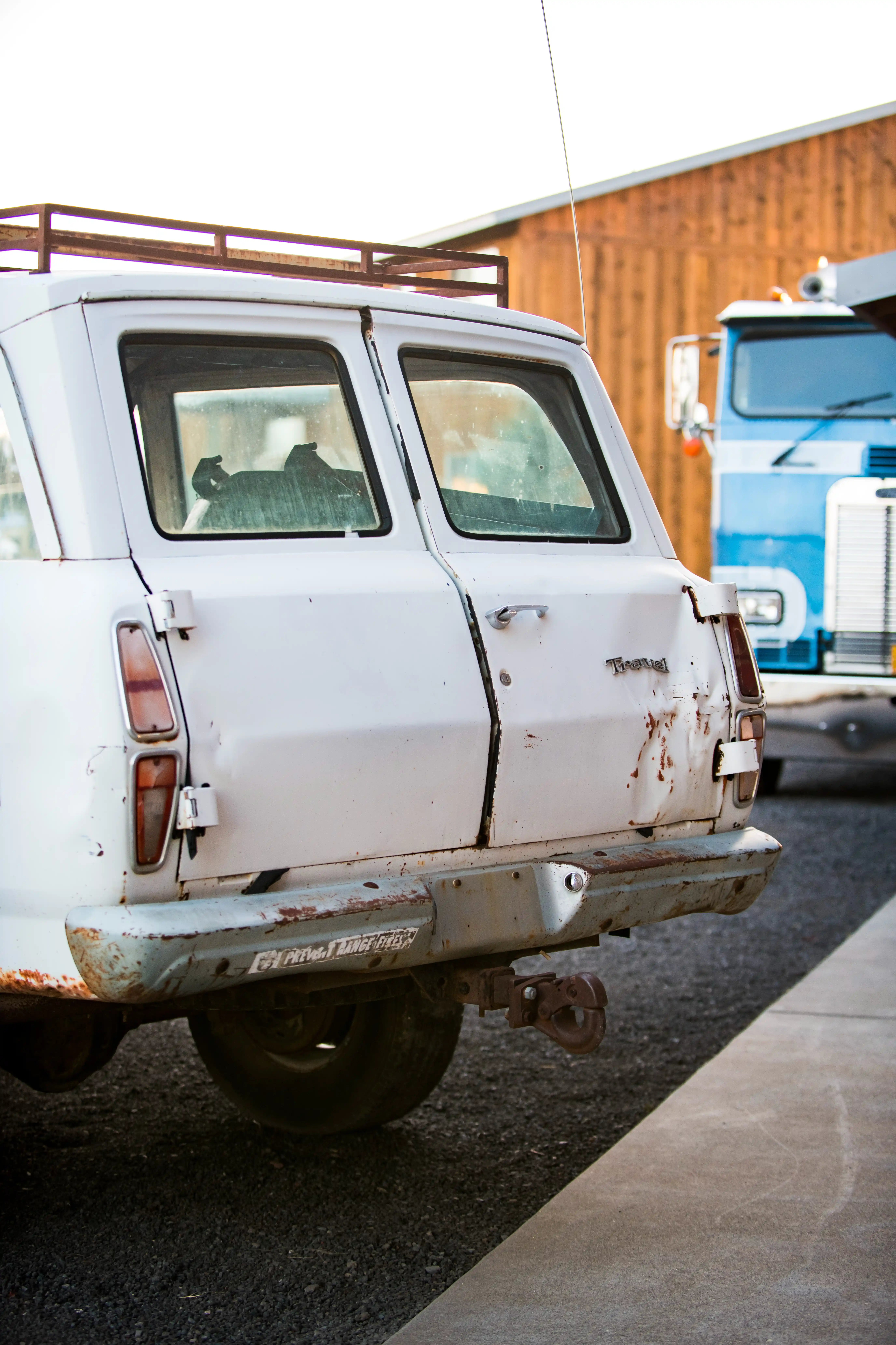 1975 International Harvester D200 Travelall - 4