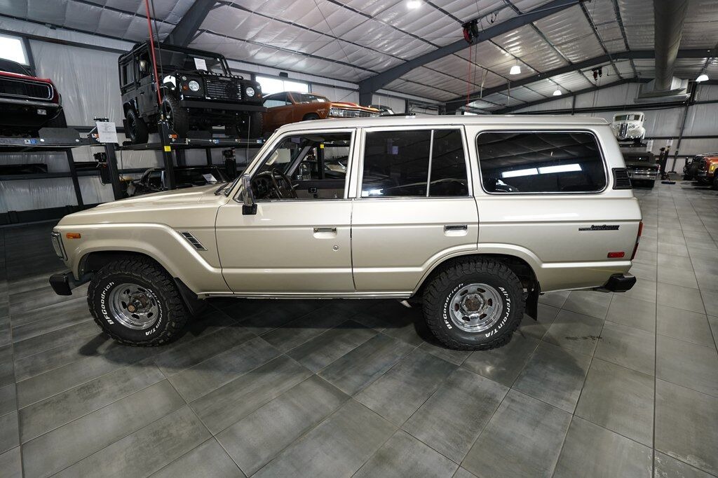 1990 Toyota Land Cruiser FJ62 - 2