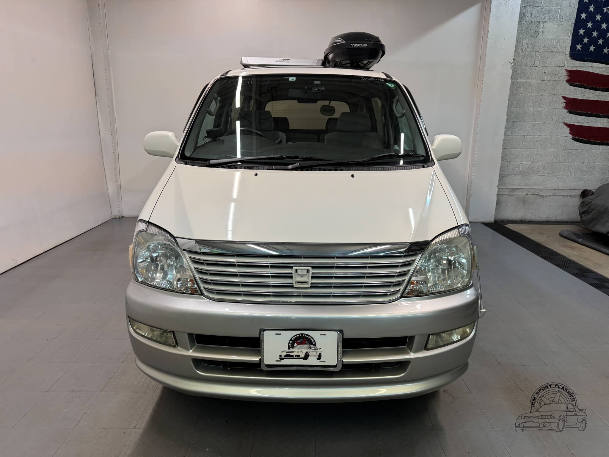 1999 Toyota HiAce Regius V L-Package - 3
