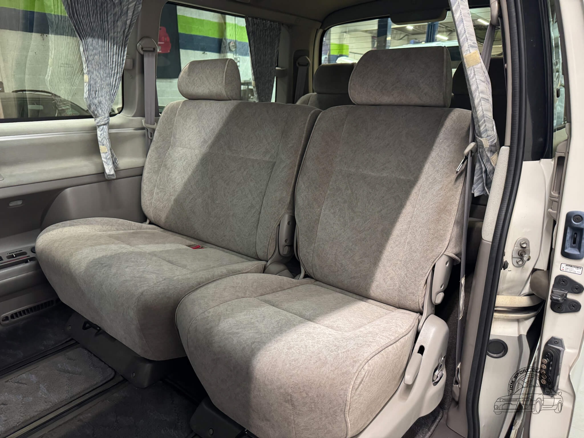 1999 Toyota HiAce Regius V L-Package