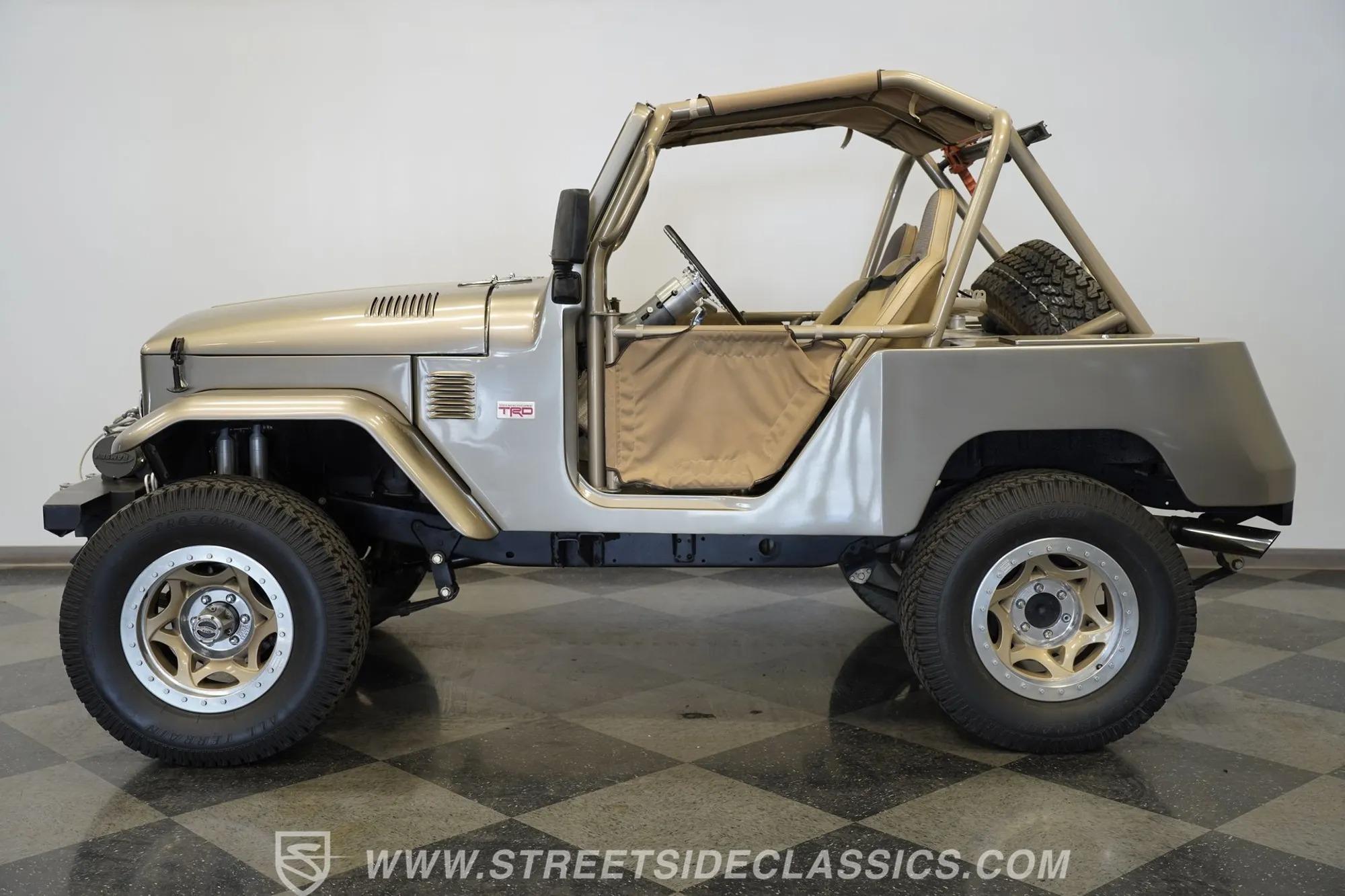 1976 Toyota Land Cruiser FJ40 - 4