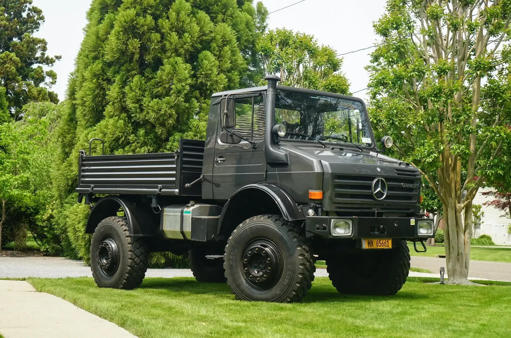  Mercedes-Benz Unimog