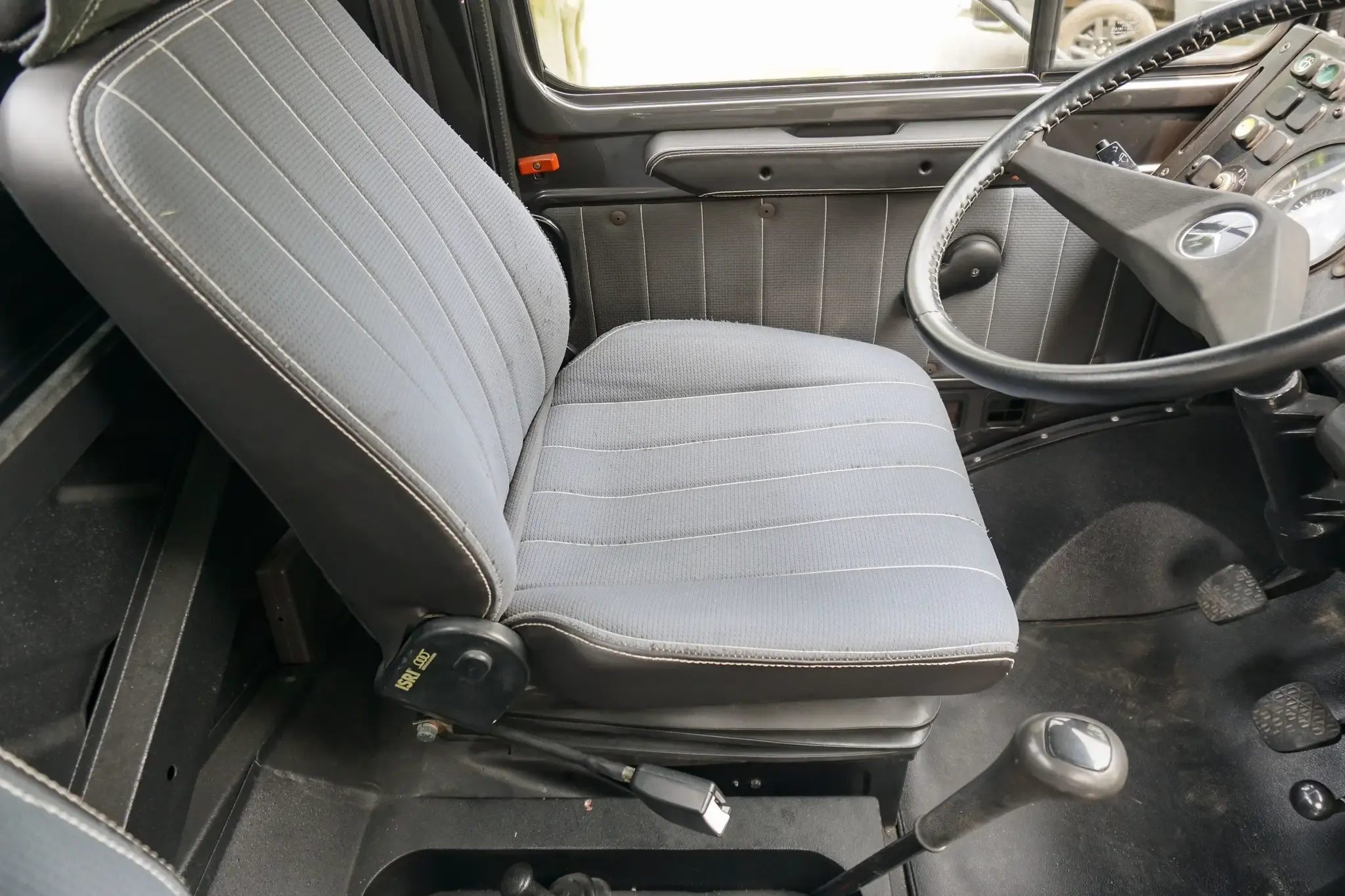 1989 Mercedes-Benz Unimog U2150
