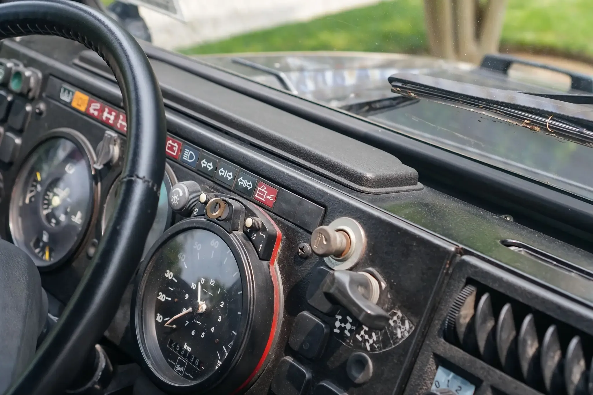 1989 Mercedes-Benz Unimog U2150