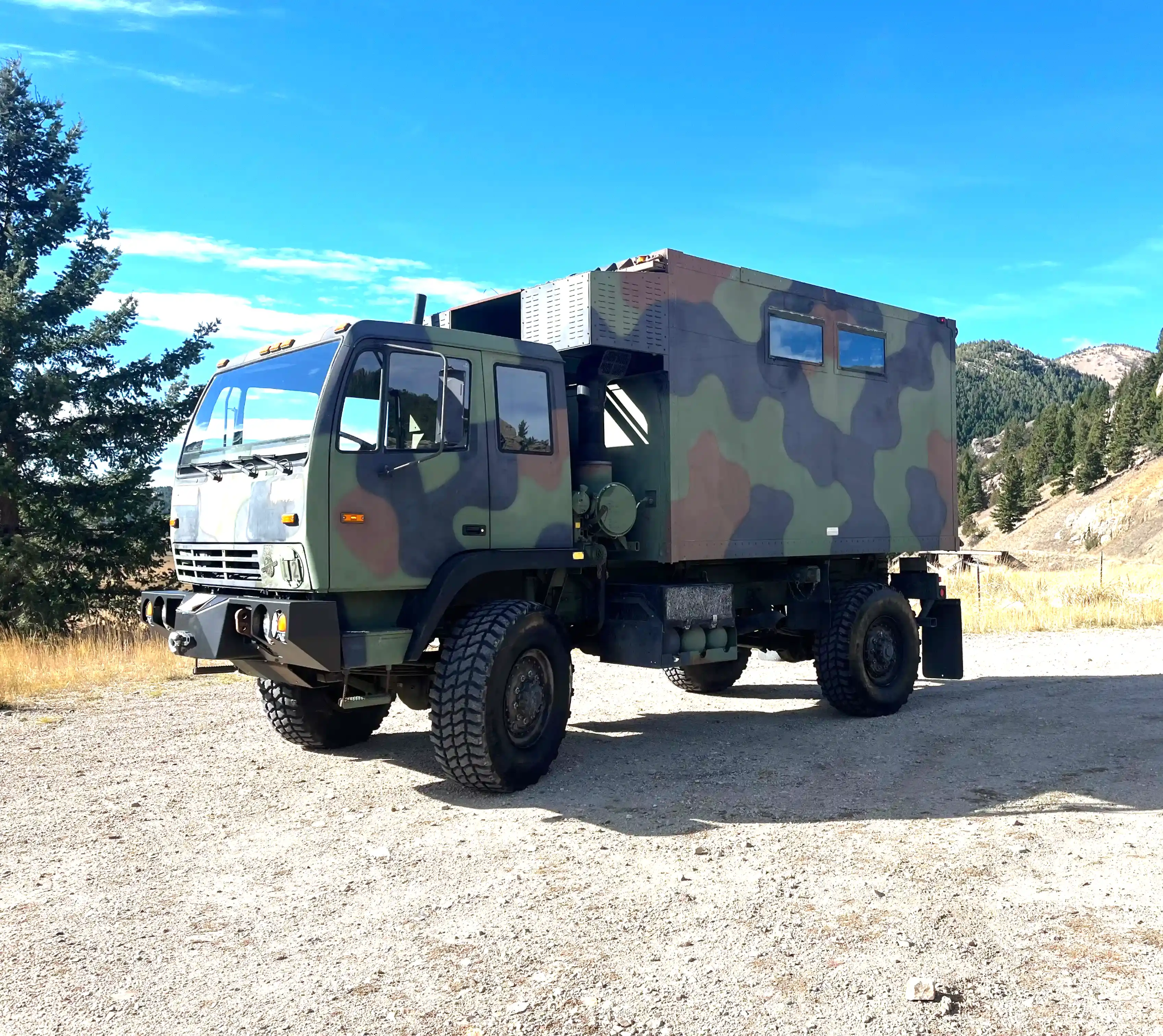  Stewart & Stevenson M1079A1