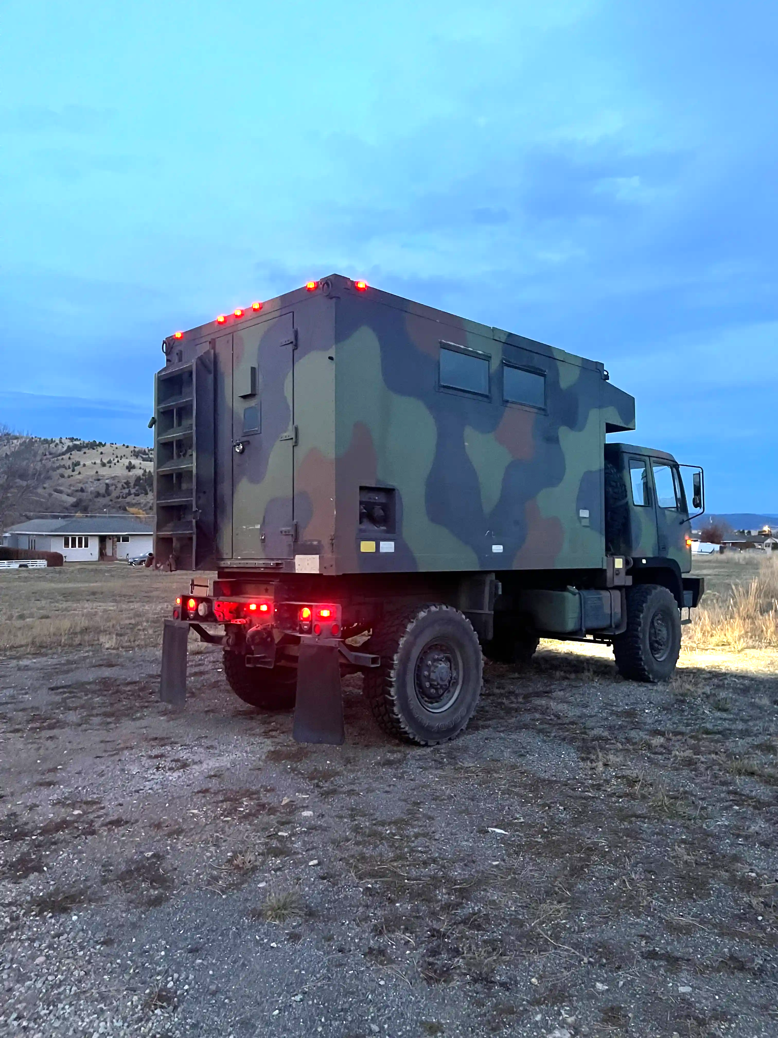 2001 Stewart & Stevenson M1079A1 - 2