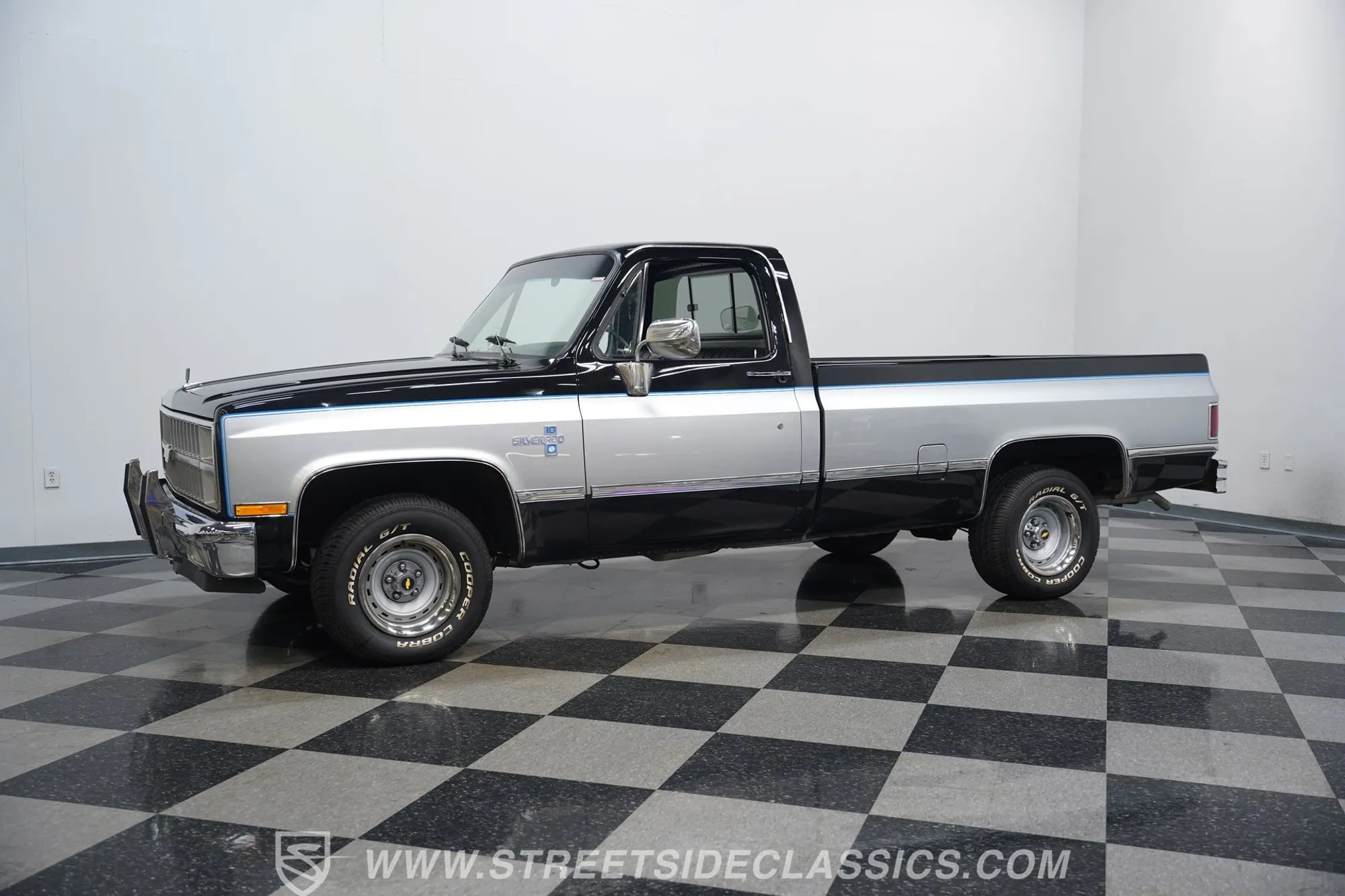 1981 Chevrolet C10 Silverado - 4
