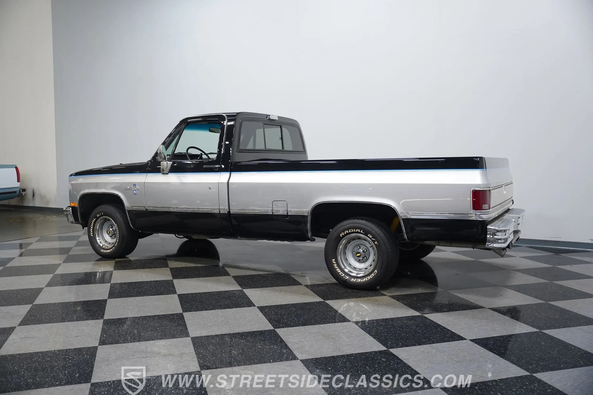 1981 Chevrolet C10 Silverado - 3