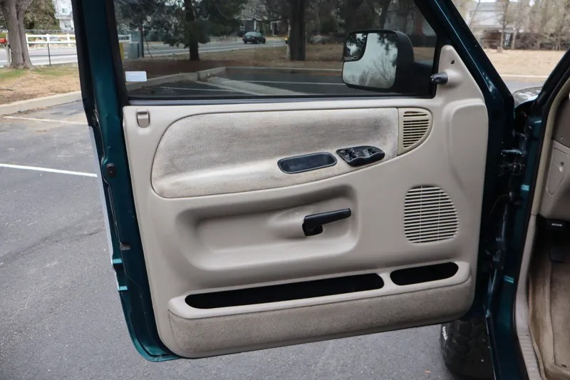 1996 Dodge Ram 2500 ST