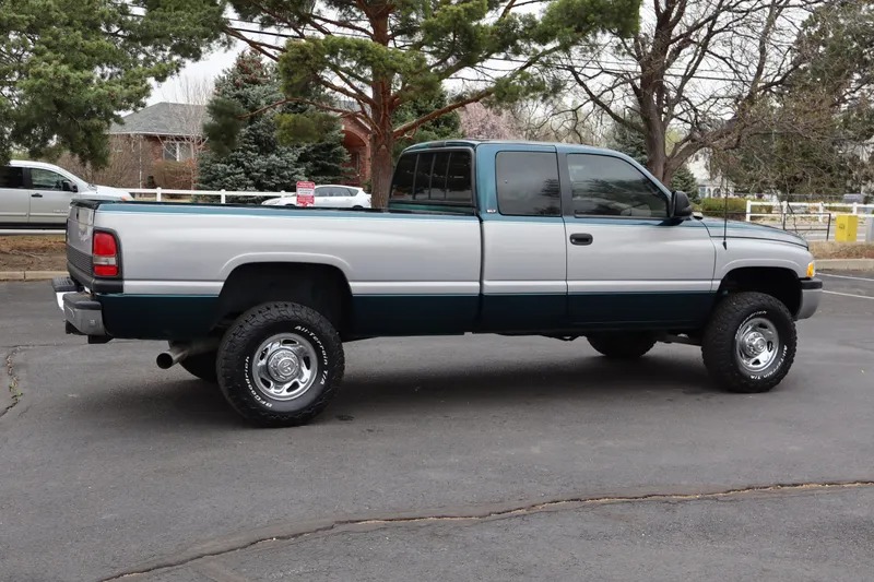 1996 Dodge Ram 2500 ST - 3