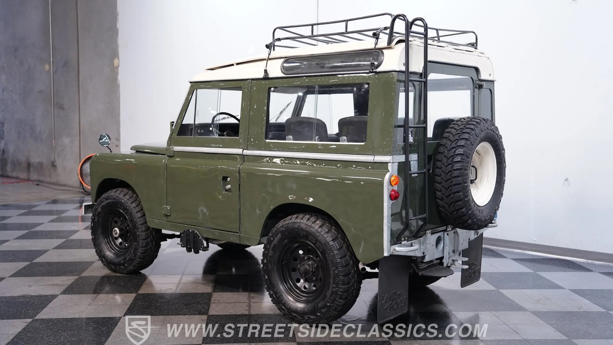 1976 Land Rover Series III - 4