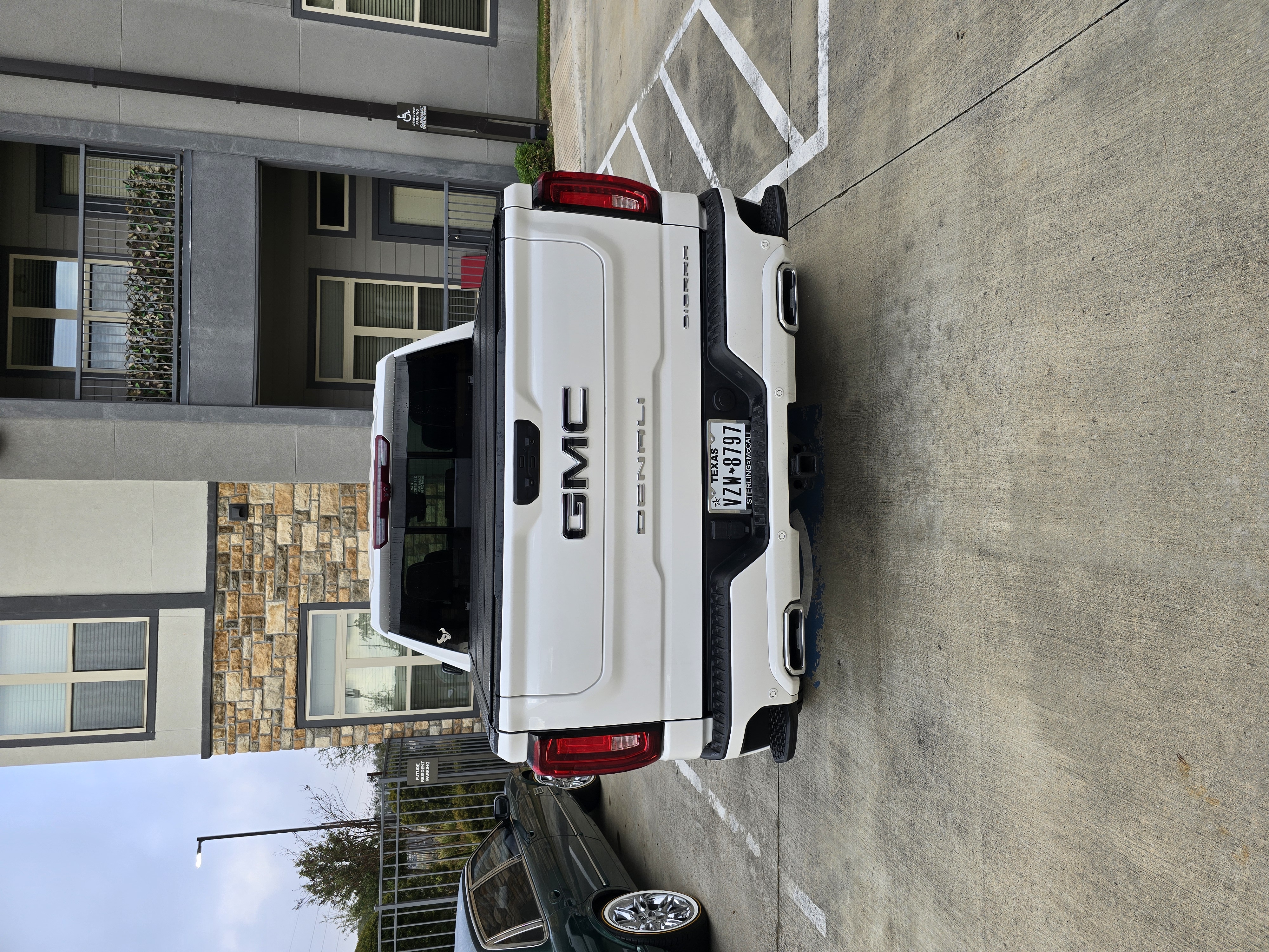 2024 GMC Sierra Denali - 4