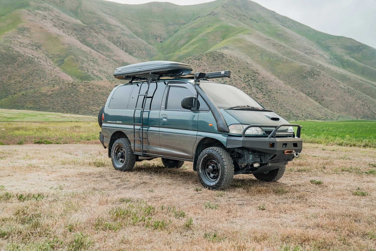  Mitsubishi Delica
