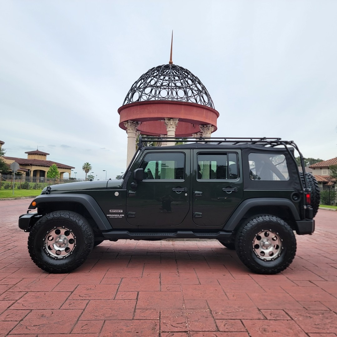2010 Jeep Wrangler Unlimited Sport - 2