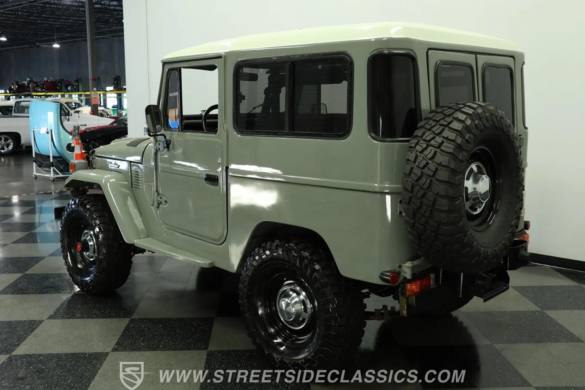 1977 Toyota Land Cruiser FJ40 - 3