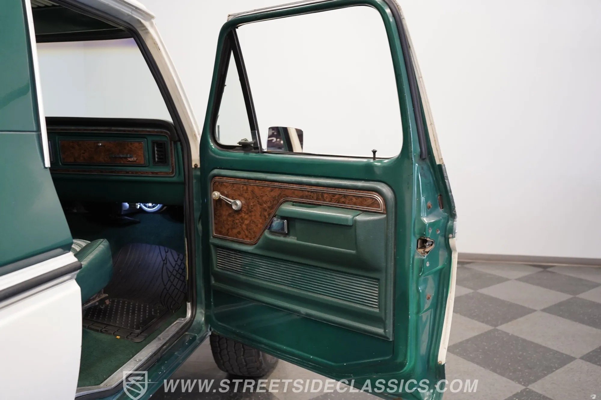 Coyote-Powered 1979 Ford Bronco