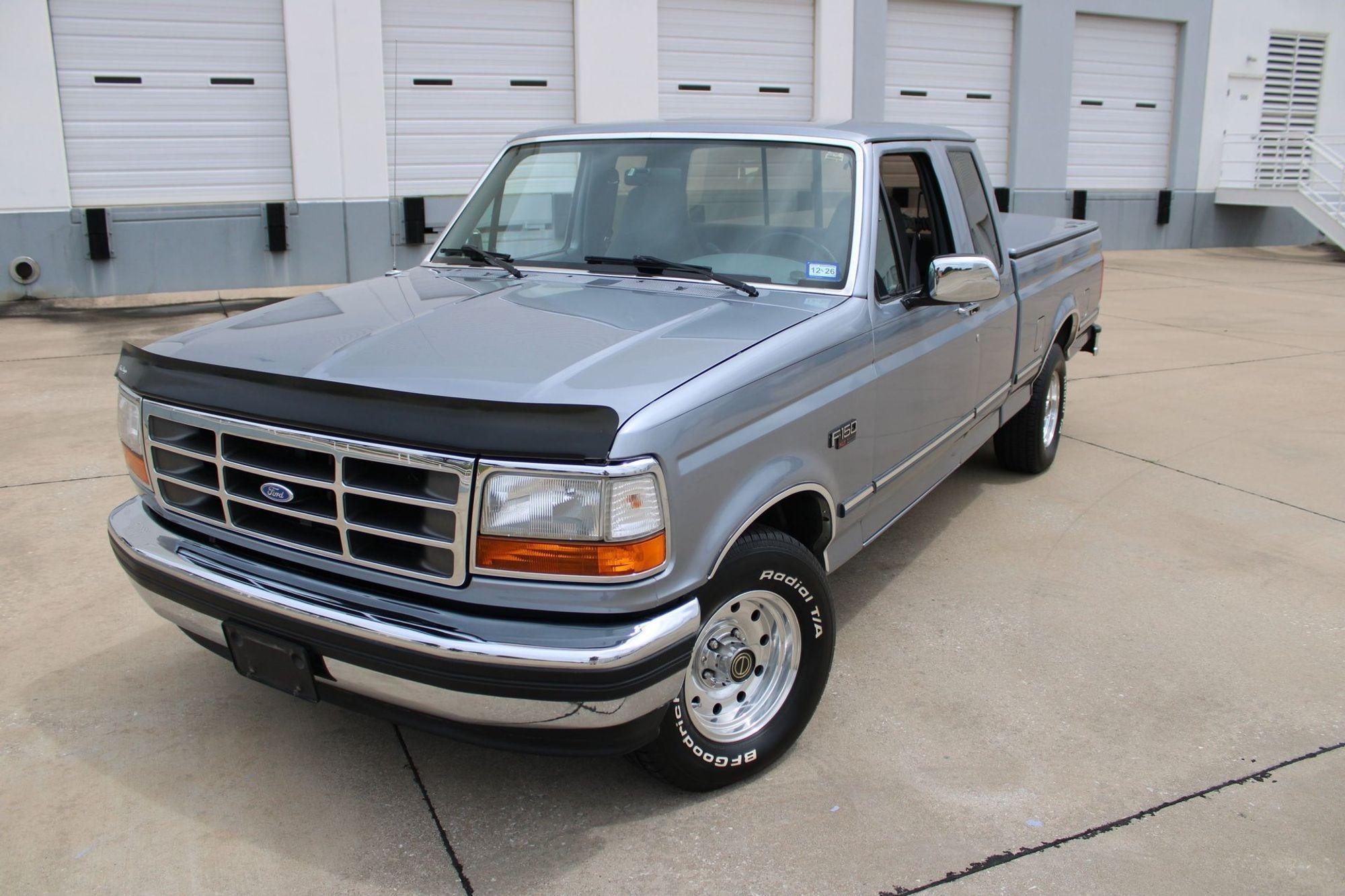1995 Ford F-150 XLT - 2