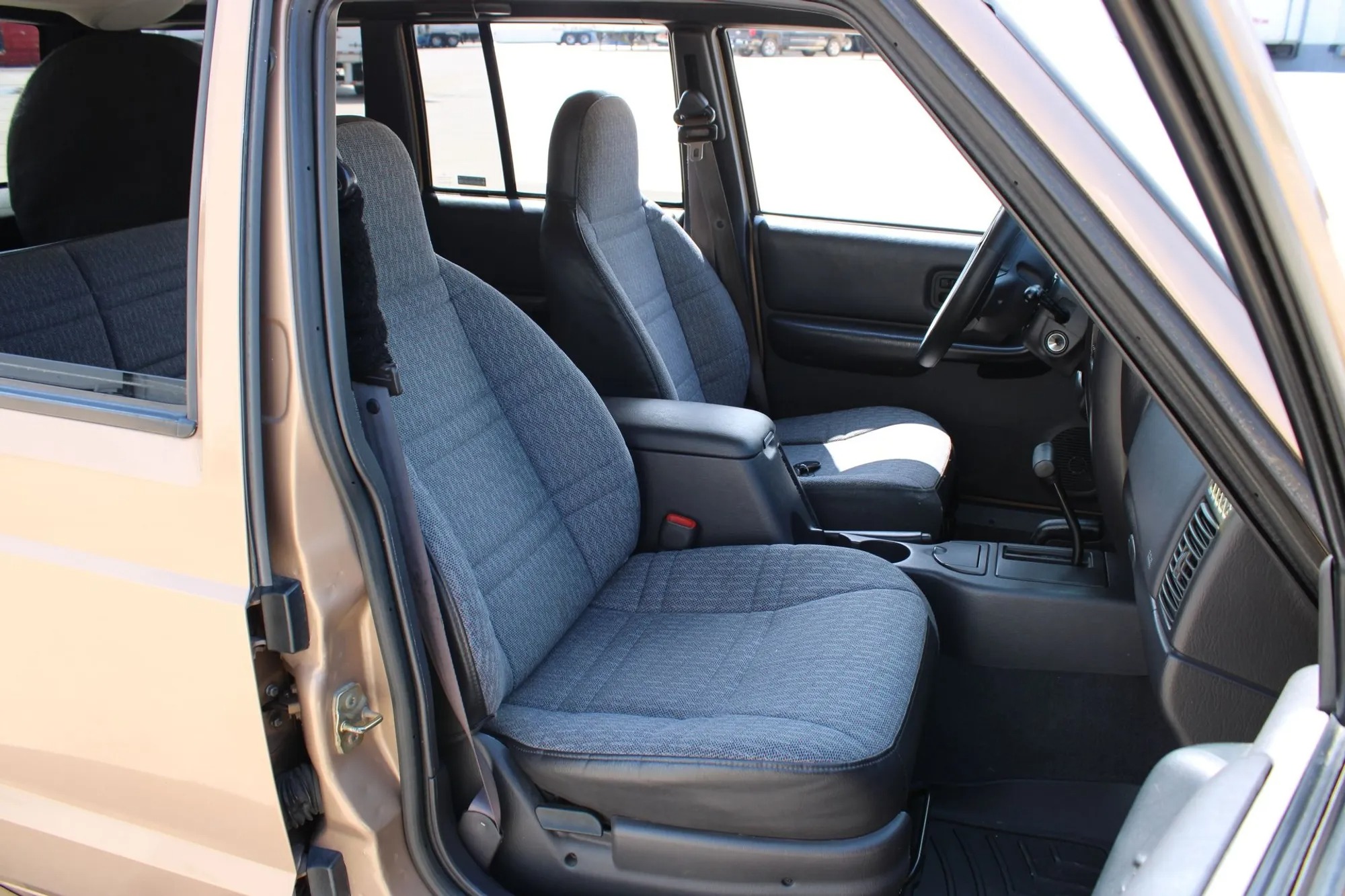 1999 Jeep Cherokee Sport