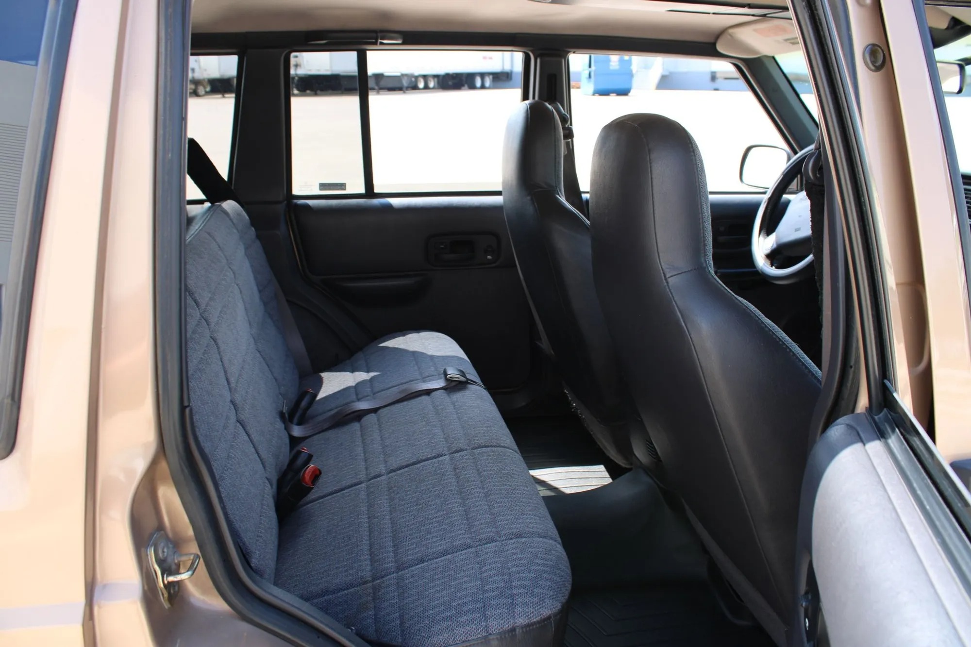 1999 Jeep Cherokee Sport