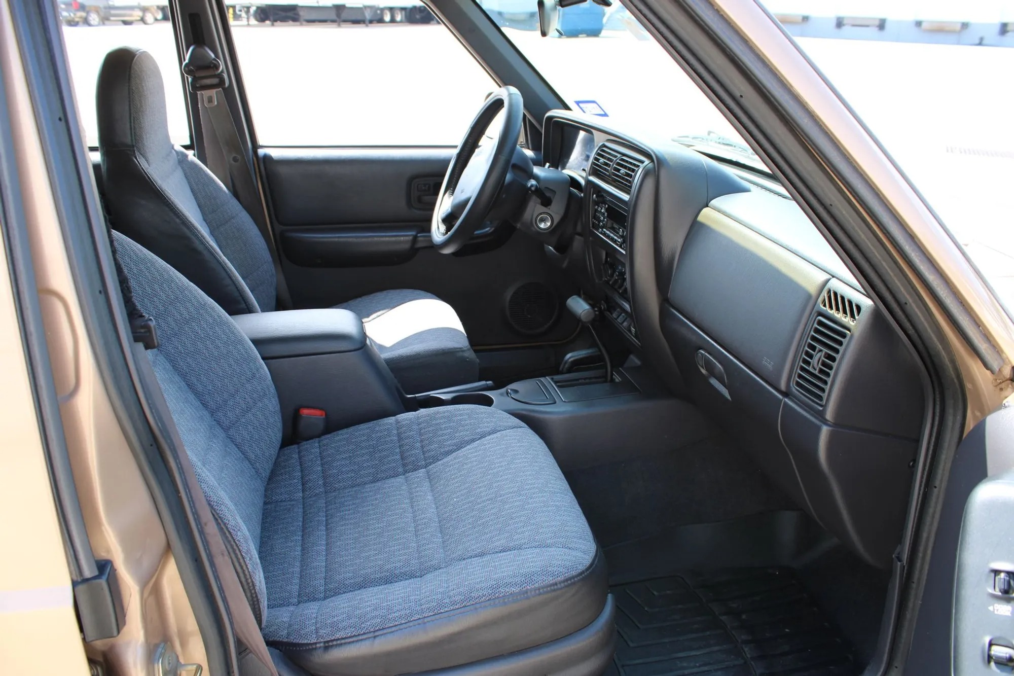 1999 Jeep Cherokee Sport