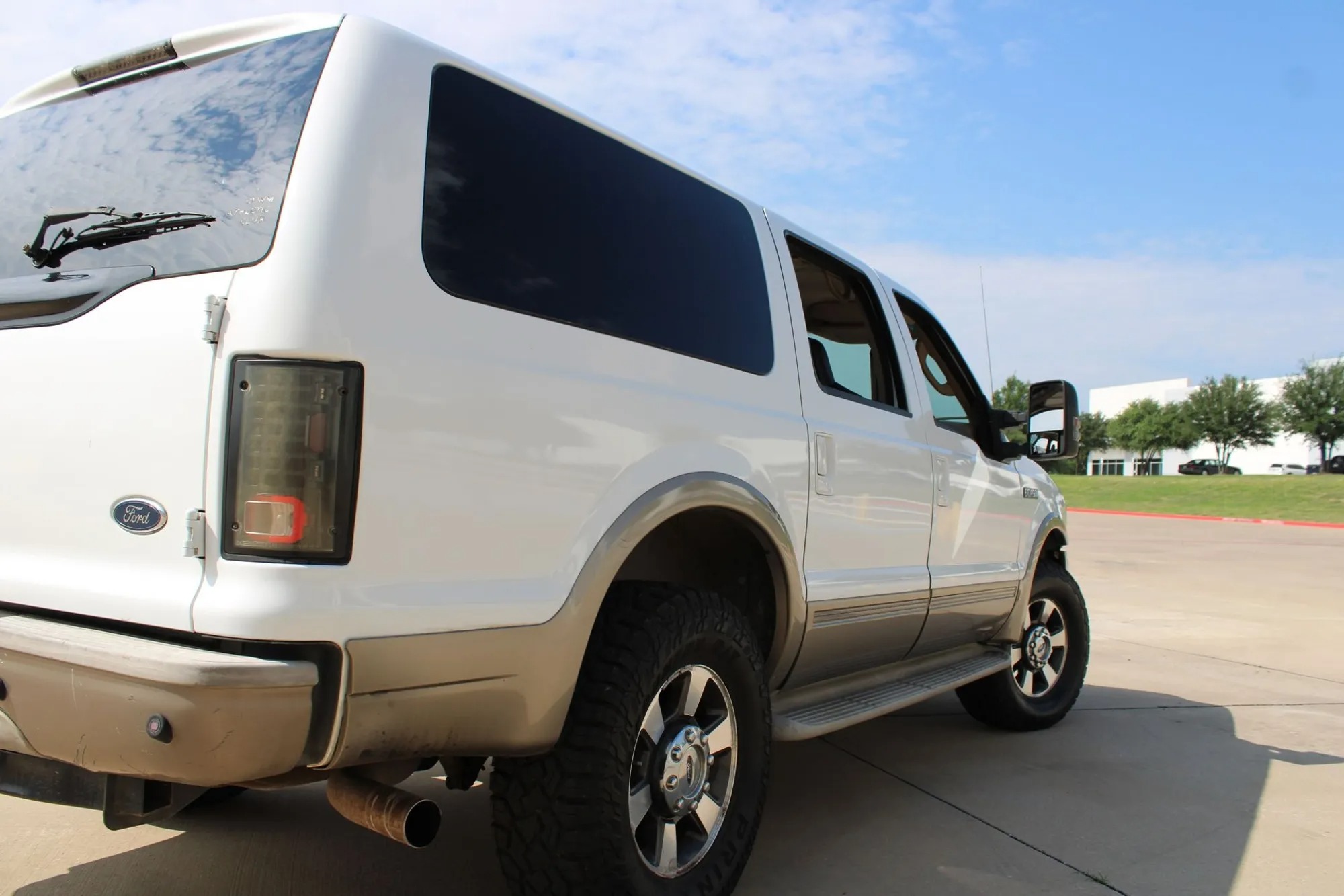 2005 Ford Excursion Eddie Bauer