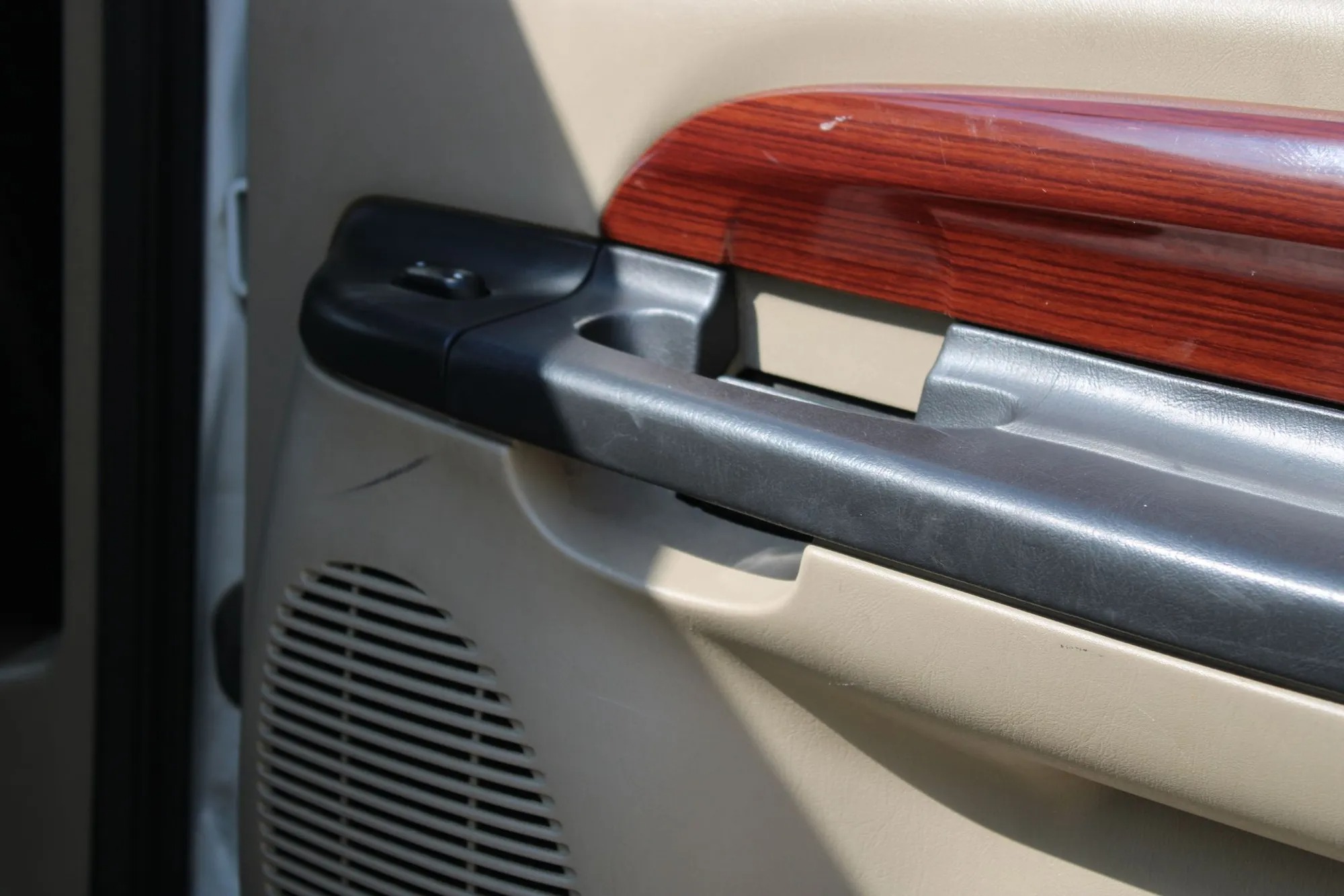 2005 Ford Excursion Eddie Bauer