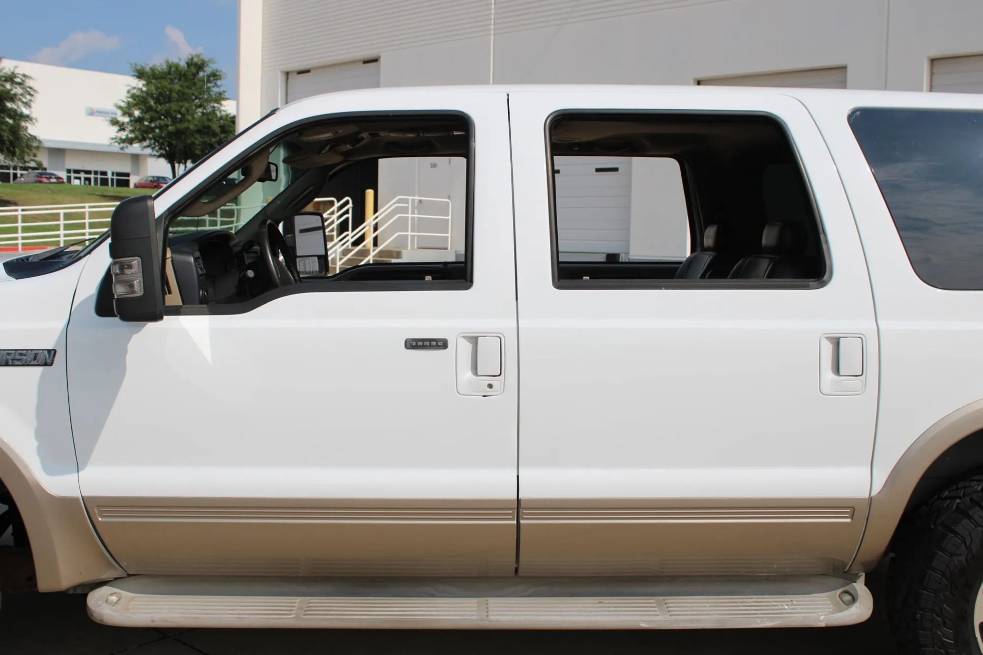 2005 Ford Excursion Eddie Bauer