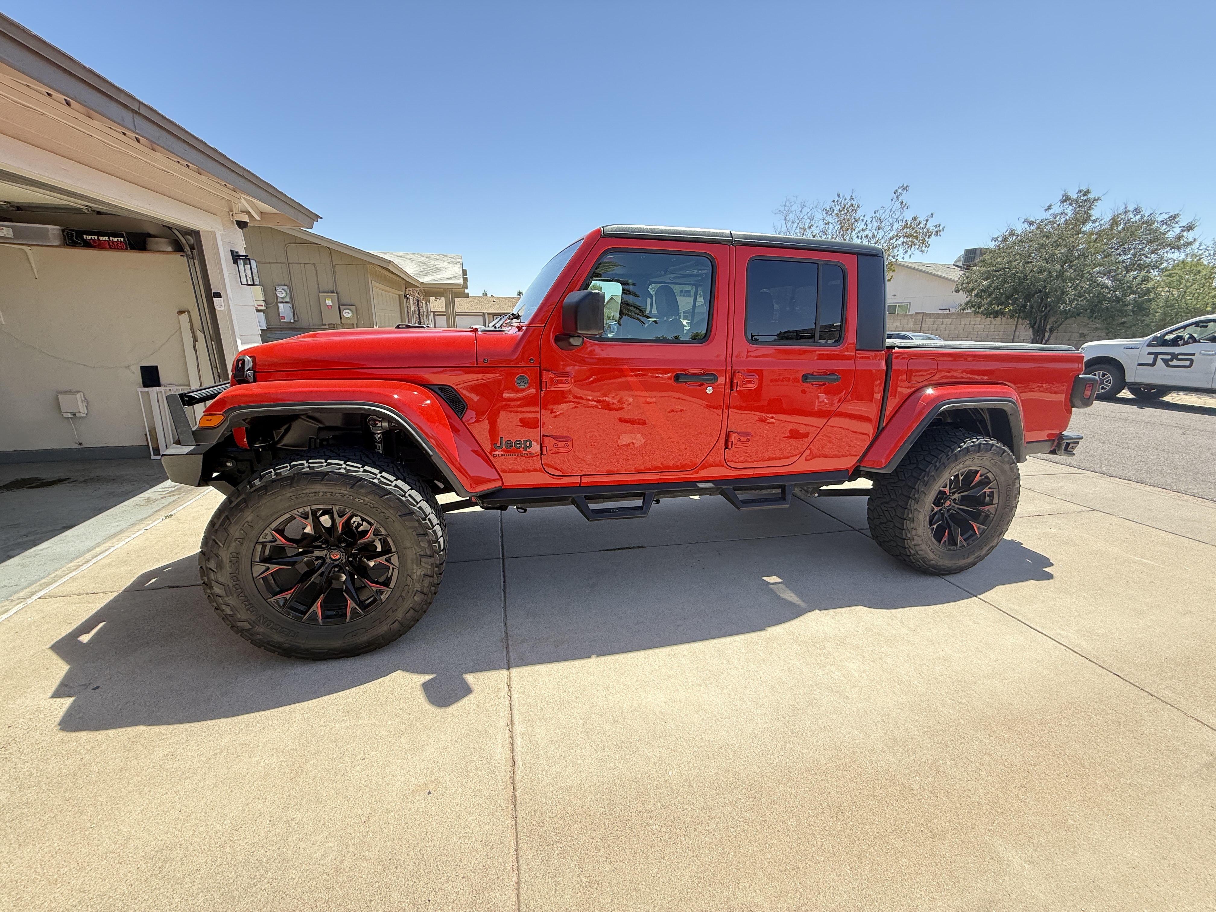2023 Jeep Gladiator - 3