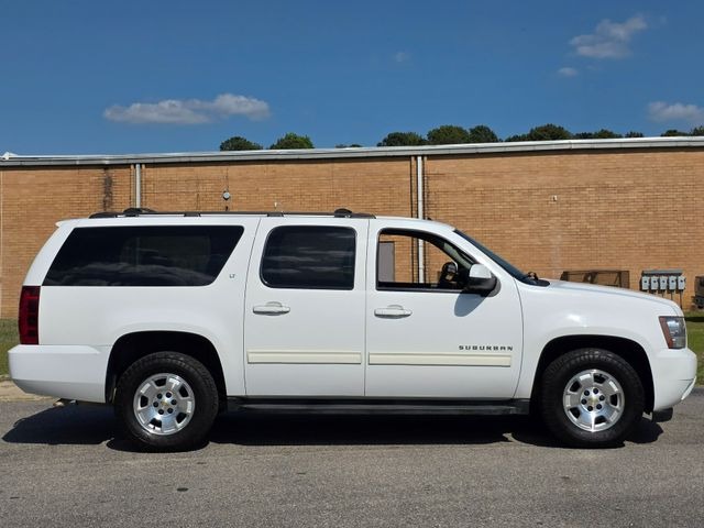 2013 Chevrolet Suburban LT - 2