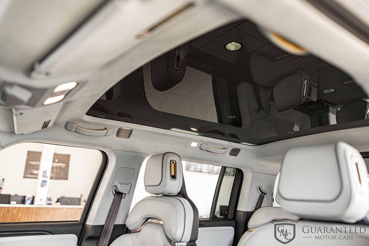 2024 Rivian R1S Adventure