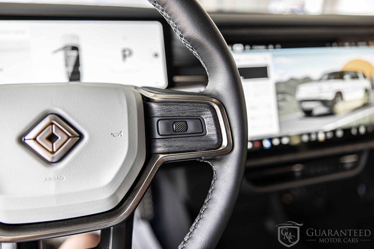 2024 Rivian R1S Adventure