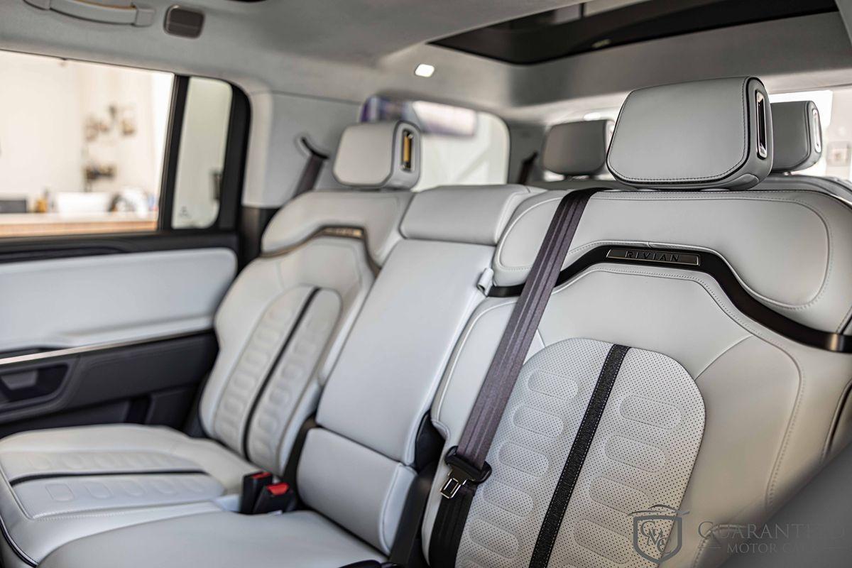 2024 Rivian R1S Adventure
