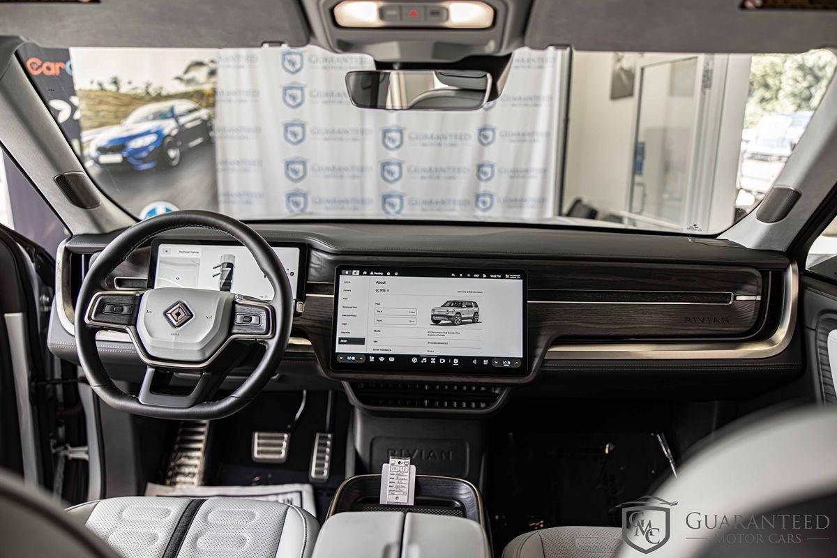 2024 Rivian R1S Adventure