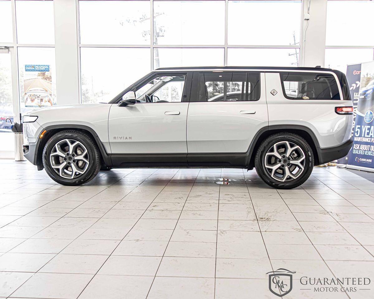 2024 Rivian R1S Adventure