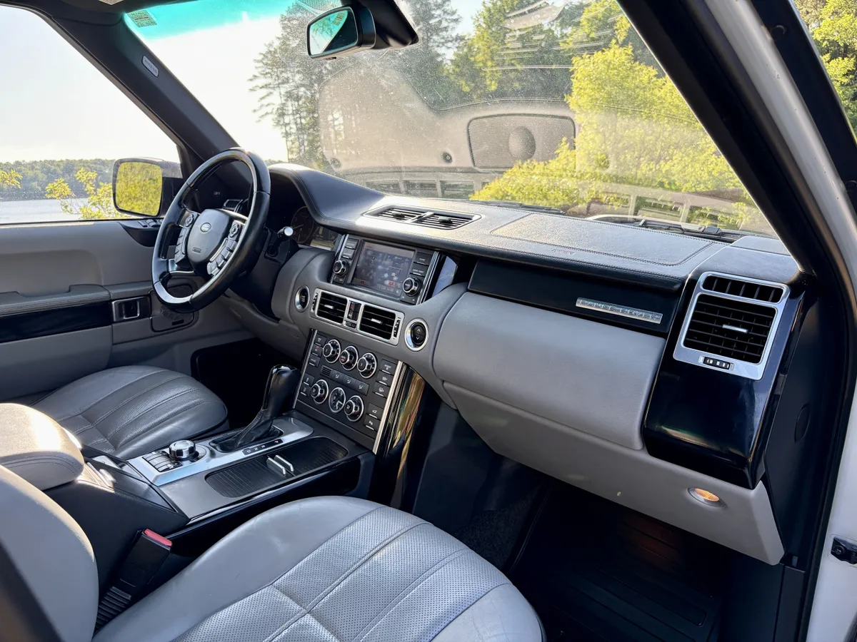 2011 Land Rover Range Rover HSE Lux