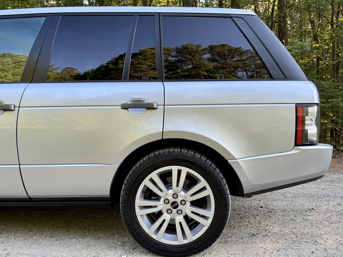2011 Land Rover Range Rover HSE Lux