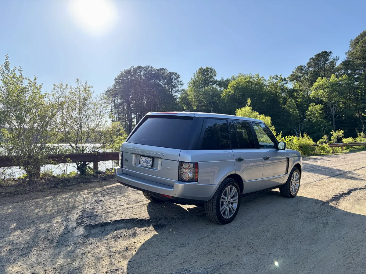 2011 Land Rover Range Rover HSE Lux