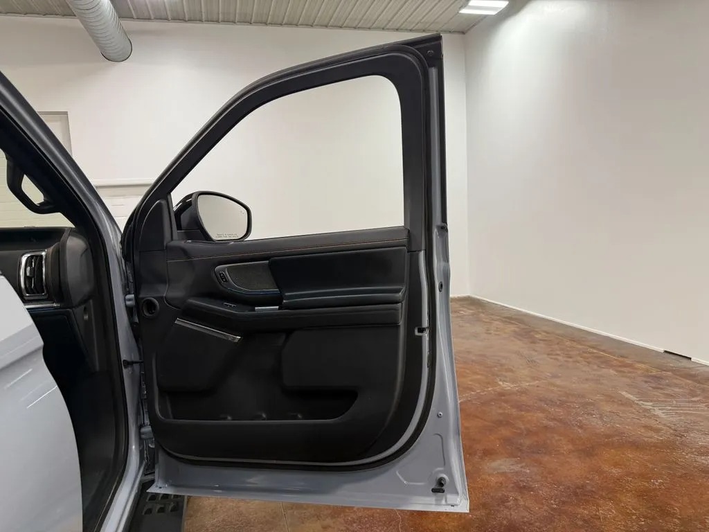 2025 Ford Expedition Tremor