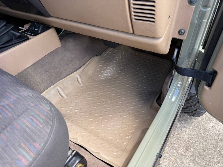 1999 Jeep Wrangler AEV Brute Conversion