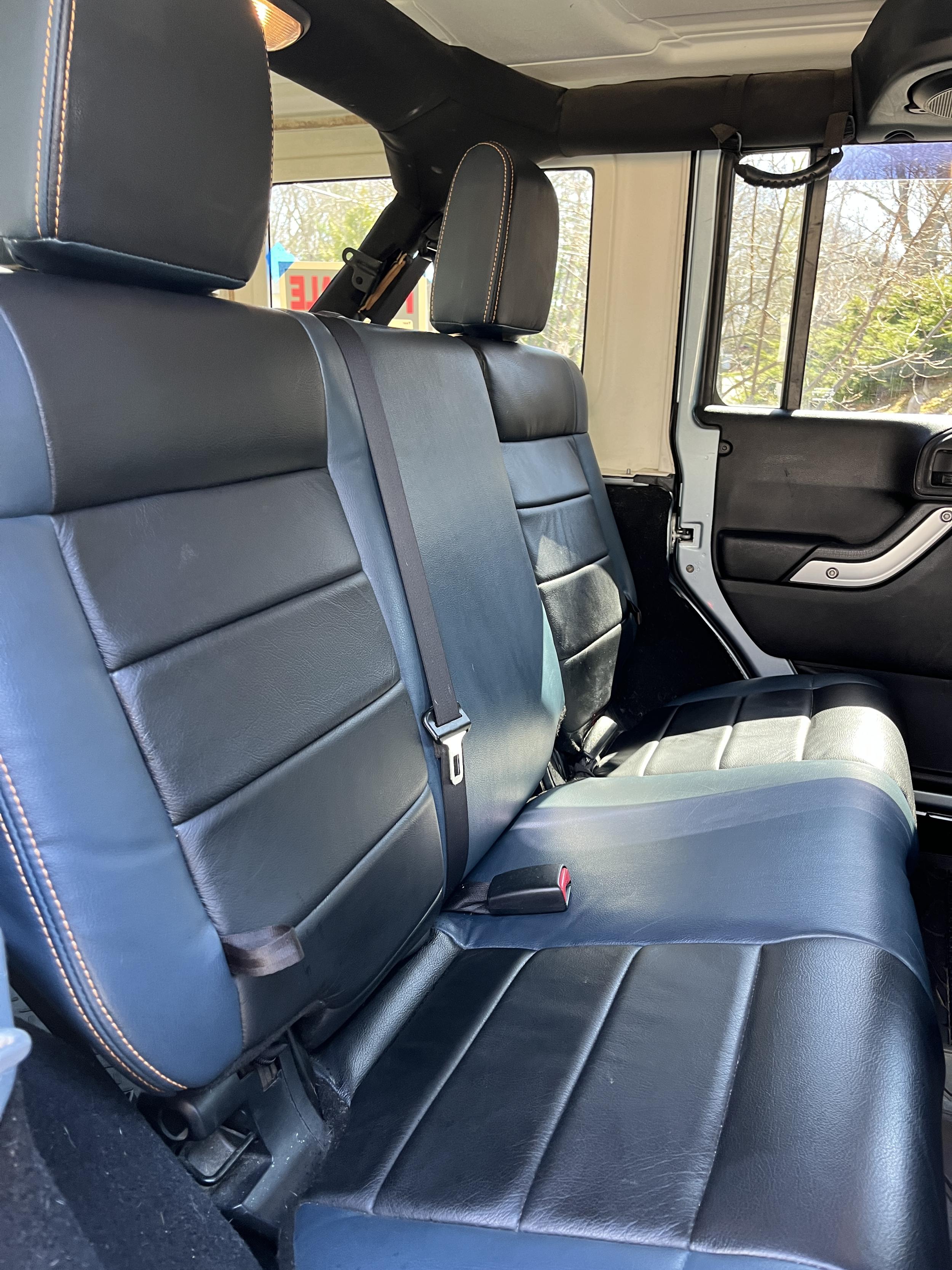 2012 Jeep Wrangler Unlimited Sahara