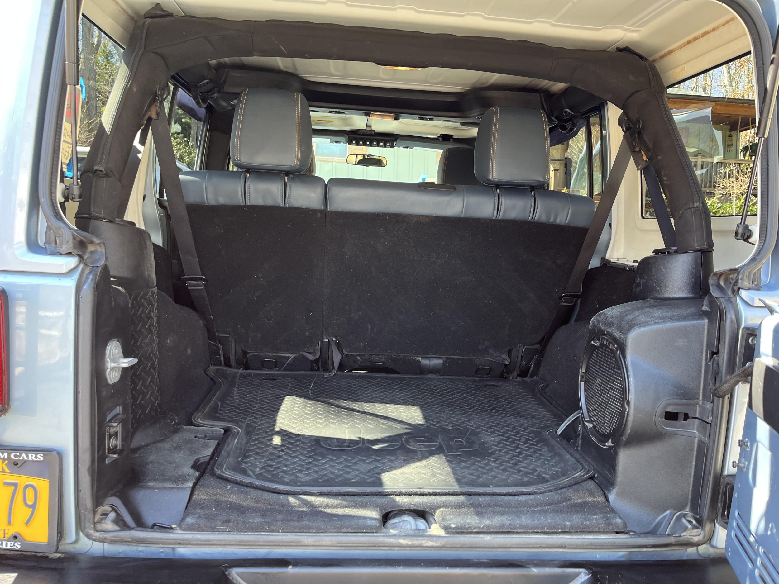 2012 Jeep Wrangler Unlimited Sahara