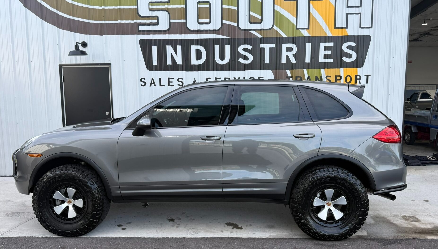 2014 Porsche Cayenne S - 2