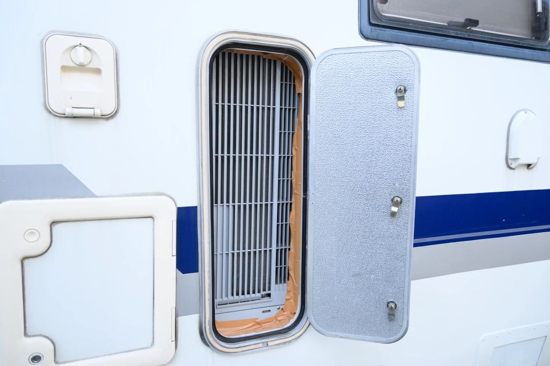 1999 Mitsubishi Strada Camper