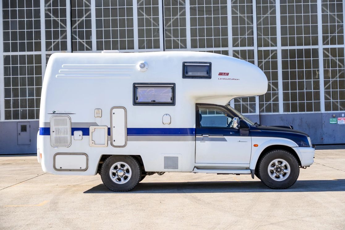 1999 Mitsubishi Strada Camper