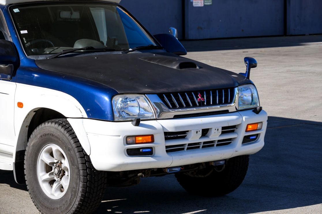 1999 Mitsubishi Strada Camper