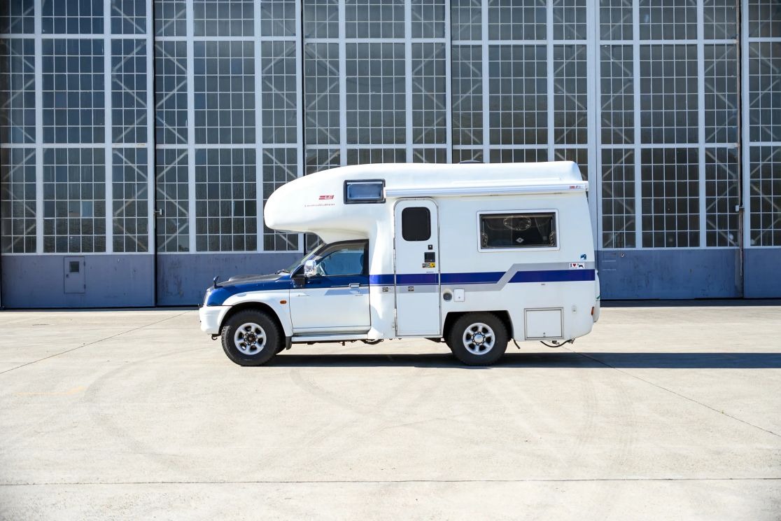 1999 Mitsubishi Strada Camper