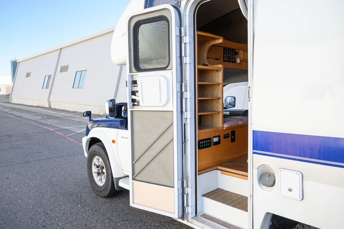 1999 Mitsubishi Strada Camper