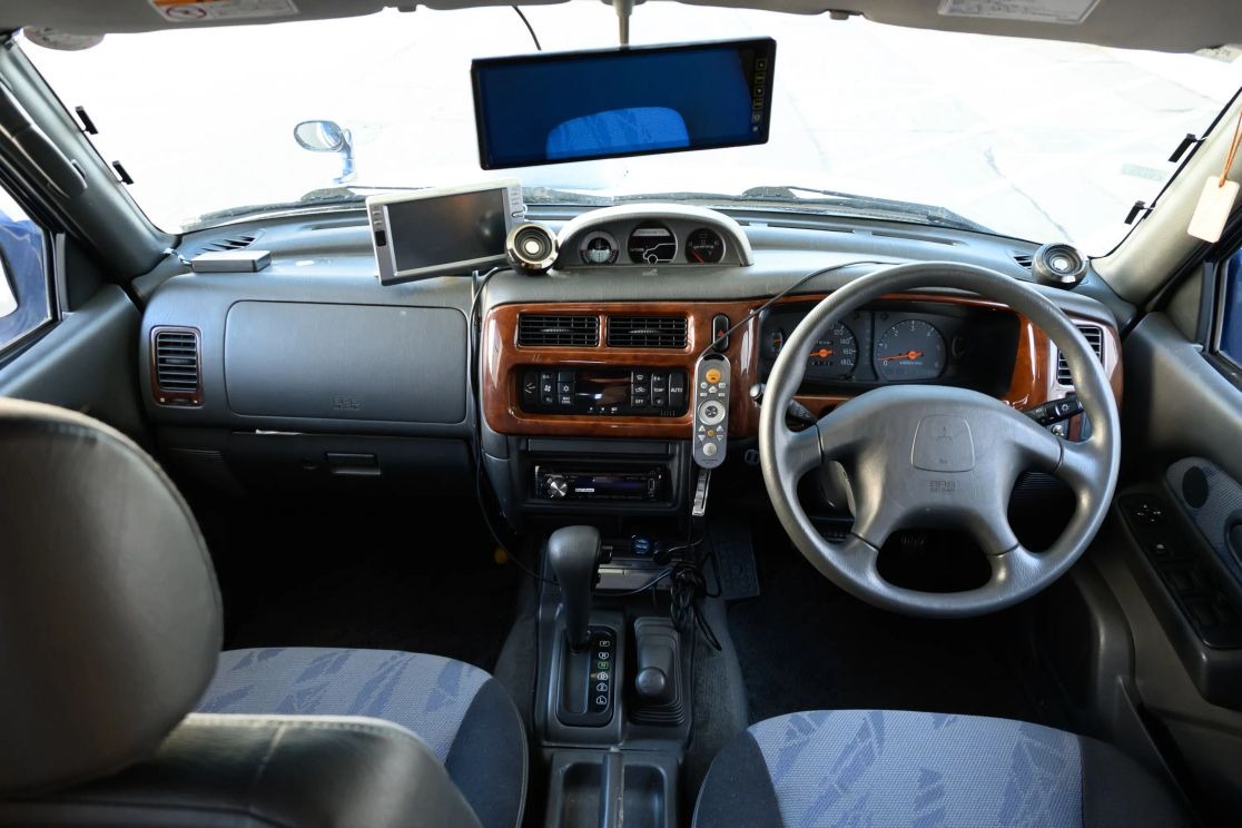 1999 Mitsubishi Strada Camper