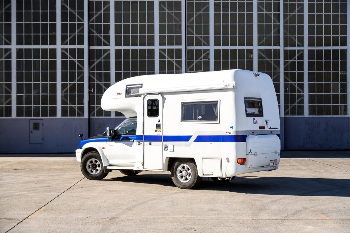 1999 Mitsubishi Strada Camper