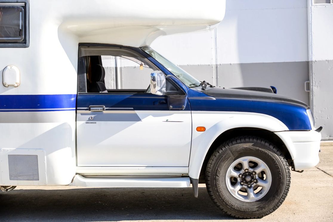 1999 Mitsubishi Strada Camper